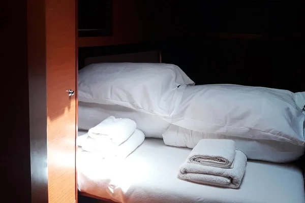 Oceanis 46.1 - Boatscribe.com