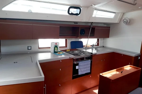 Oceanis 46.1 - Boatscribe.com