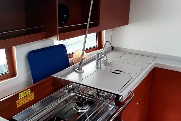 Oceanis 46.1 - Boatscribe.com