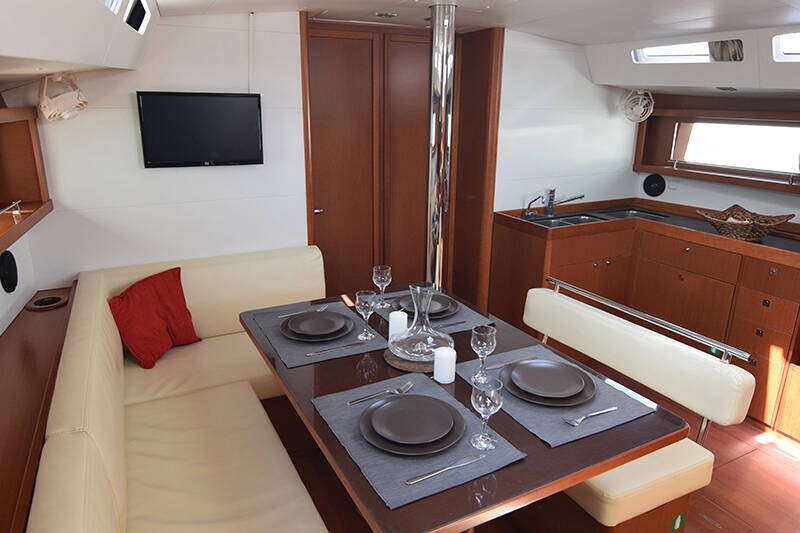 Oceanis 48 - Boatscribe.com