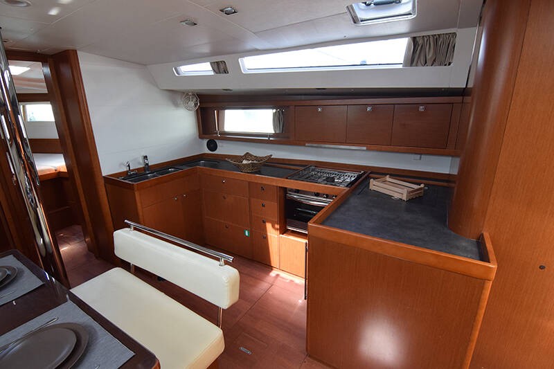 Oceanis 48 - Boatscribe.com