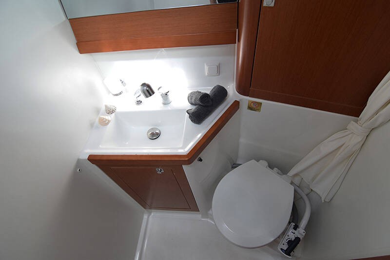 Oceanis 48 - Boatscribe.com