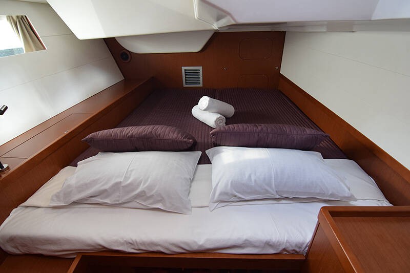 Oceanis 48 - Boatscribe.com