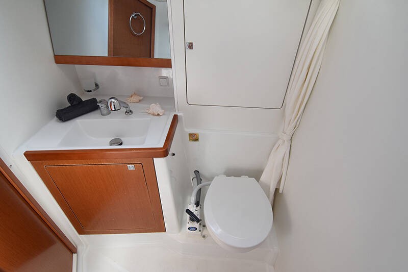 Oceanis 48 - Boatscribe.com
