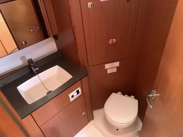 Bavaria 41 Cruiser - Boatscribe.com
