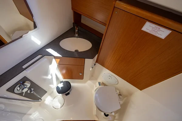 Bavaria 46 Cruiser - Boatscribe.com