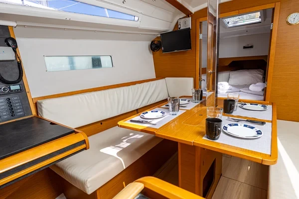 Sun Odyssey 349 - Boatscribe.com