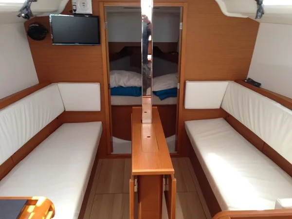Sun Odyssey 349 - Boatscribe.com