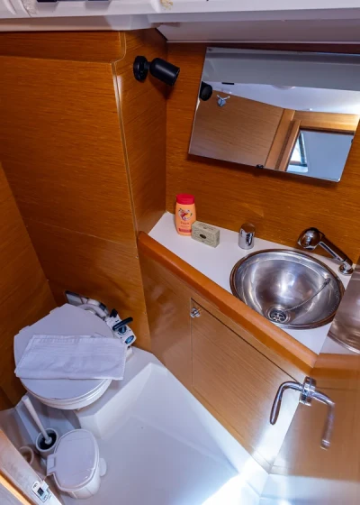 Sun Odyssey 349 - Boatscribe.com