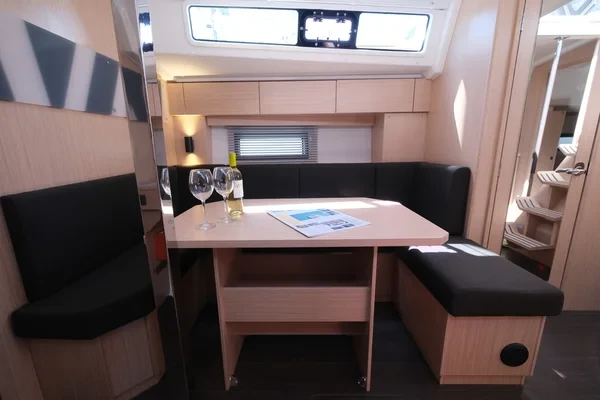 Bavaria C38 - Boatscribe.com