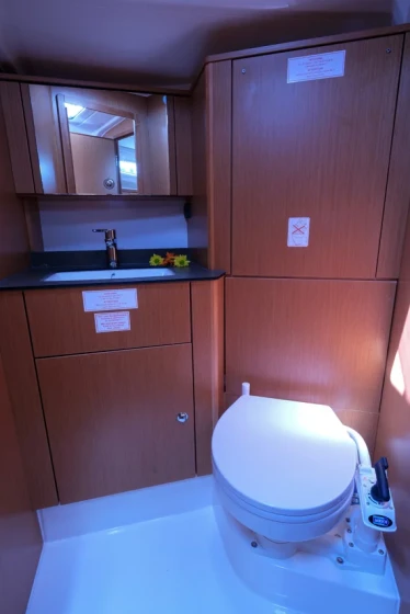 Bavaria 41 Cruiser - Boatscribe.com