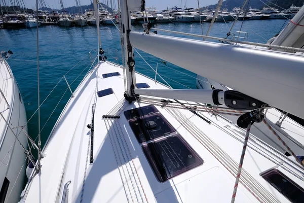 Bavaria 41 Cruiser - Boatscribe.com