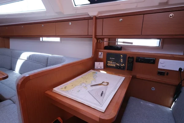 Bavaria 41 Cruiser - Boatscribe.com