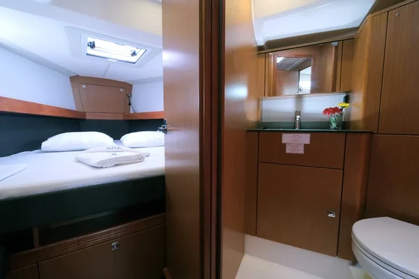 Bavaria 41 Cruiser - Boatscribe.com