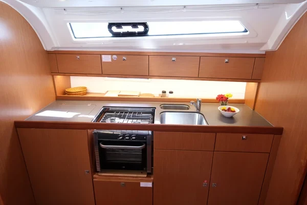 Bavaria 41 Cruiser - Boatscribe.com