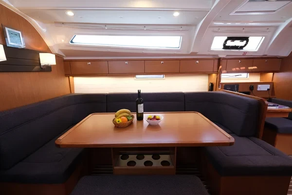 Bavaria 41 Cruiser - Boatscribe.com