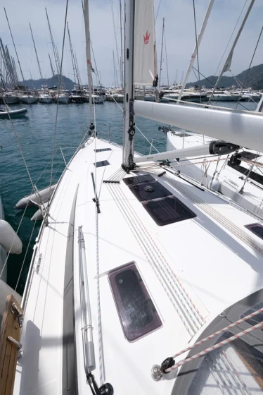 Bavaria 41 Cruiser - Boatscribe.com