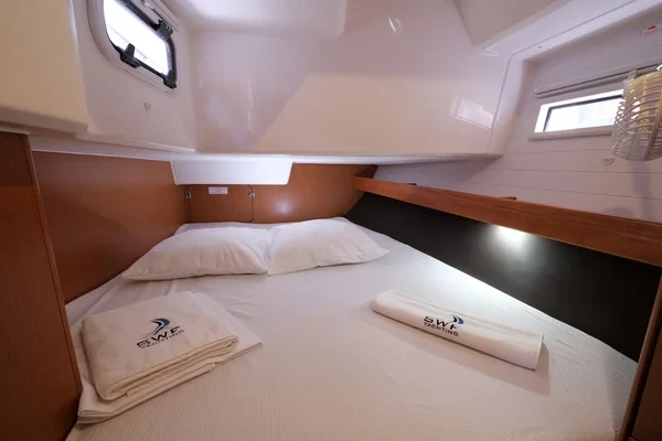 Bavaria 41 Cruiser - Boatscribe.com