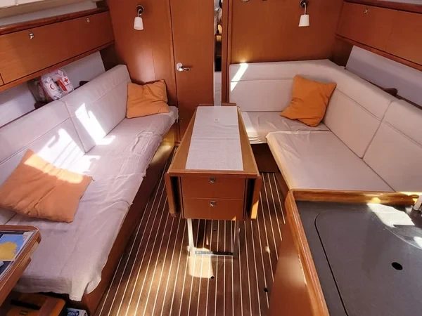 Bavaria 34 Cruiser - Boatscribe.com