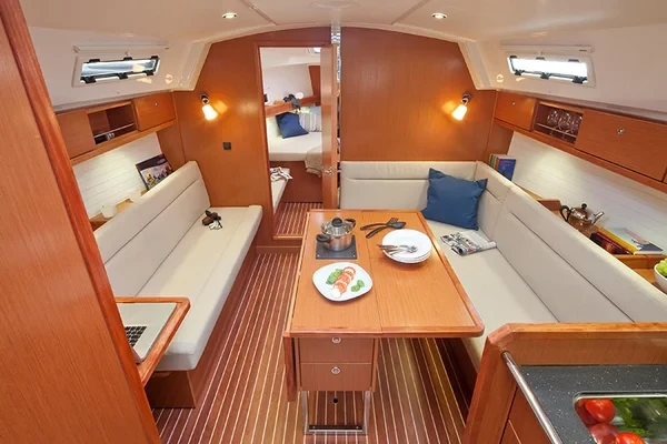 Bavaria 36 Cruiser - Boatscribe.com