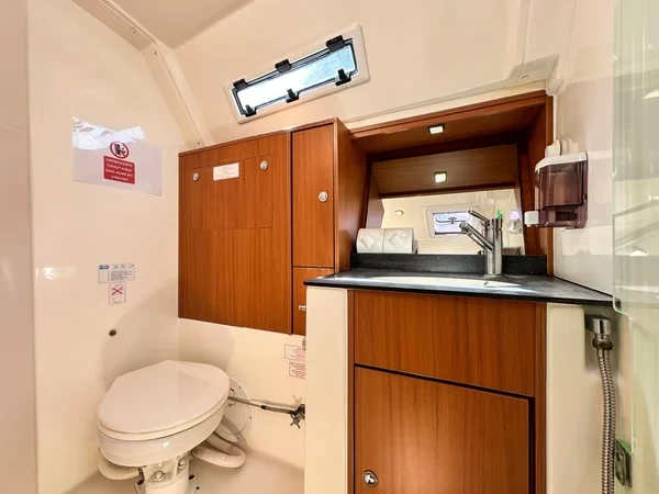 Bavaria 40 Cruiser - Boatscribe.com