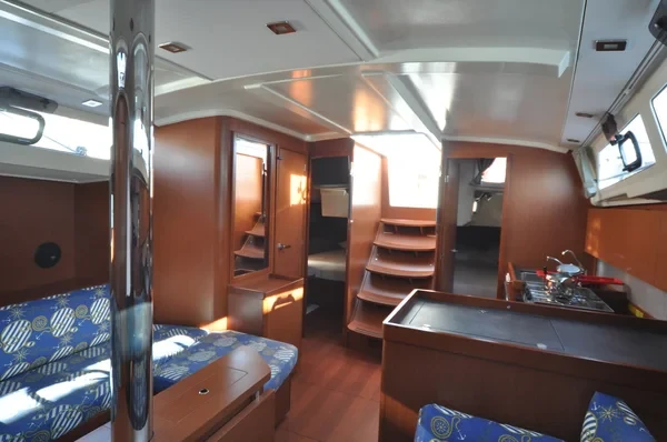 Oceanis 41.1 - Boatscribe.com