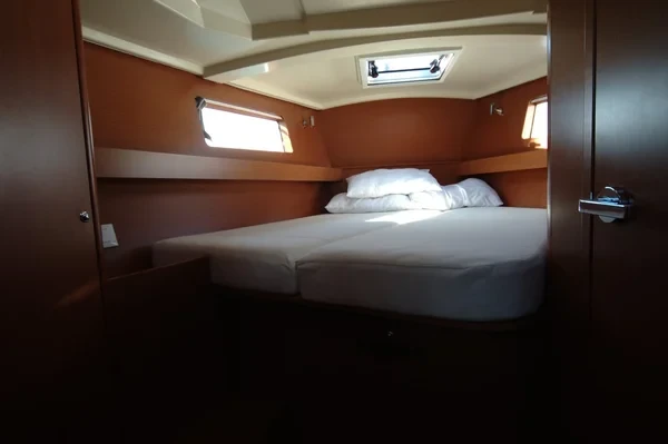 Oceanis 41.1 - Boatscribe.com