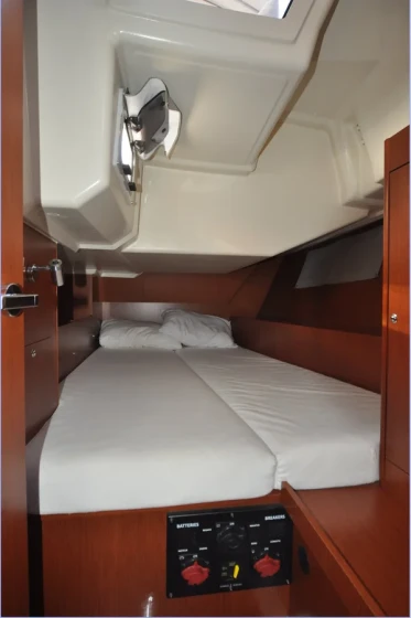 Oceanis 41.1 - Boatscribe.com