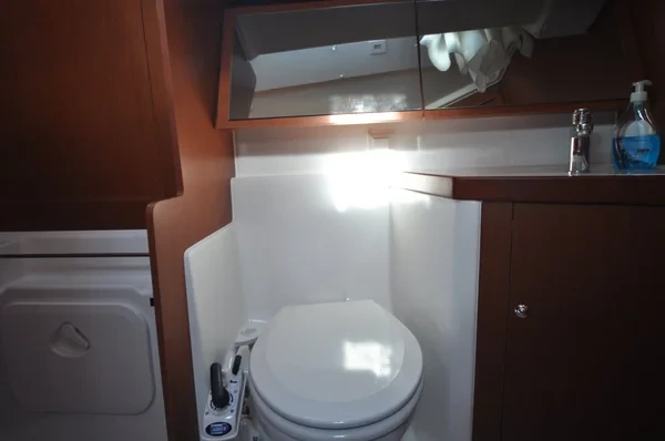 Oceanis 41.1 - Boatscribe.com