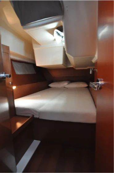 Oceanis 41.1 - Boatscribe.com