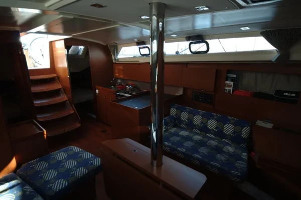 Oceanis 41.1 - Boatscribe.com