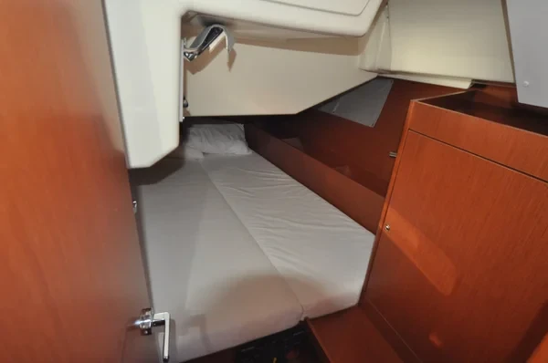 Oceanis 41.1 - Boatscribe.com