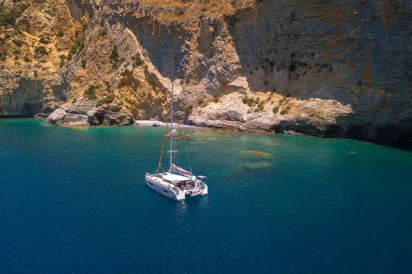 Excess 11 - Boatscribe.com