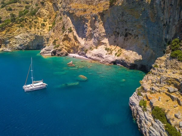 Excess 11 - Boatscribe.com