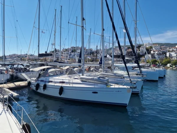 Bavaria 39 Cruiser - Boatscribe.com