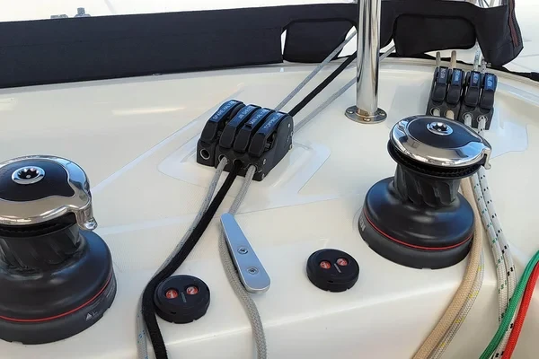 Lagoon 42 - Boatscribe.com