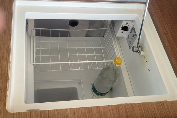 Lagoon 42 - Boatscribe.com