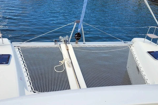 Lagoon 42 - Boatscribe.com