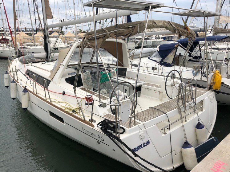 Oceanis 45 - Boatscribe.com