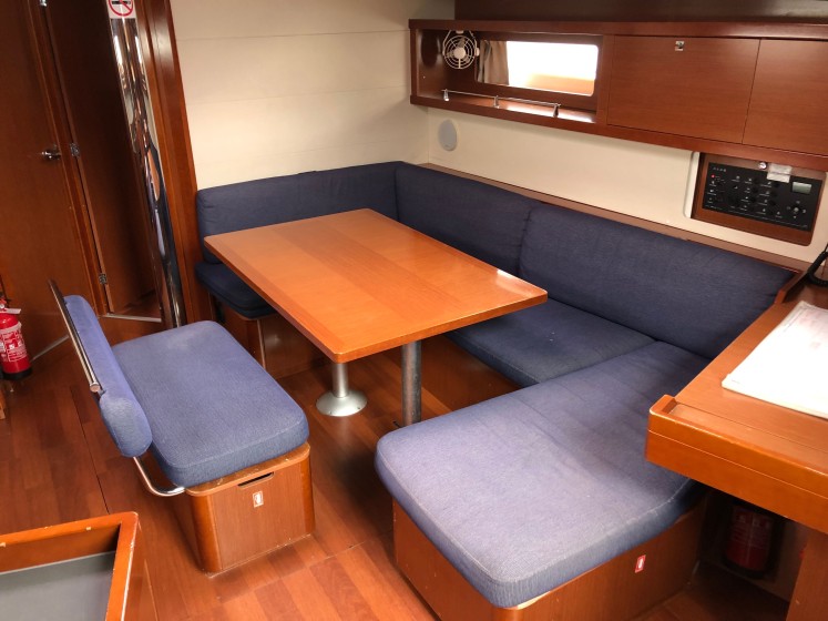 Oceanis 45 - Boatscribe.com