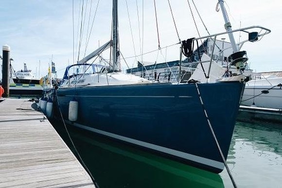 First 40.7 - Boatscribe.com