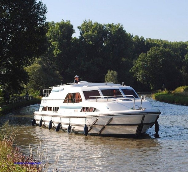Le Boat Classique - Boatscribe.com