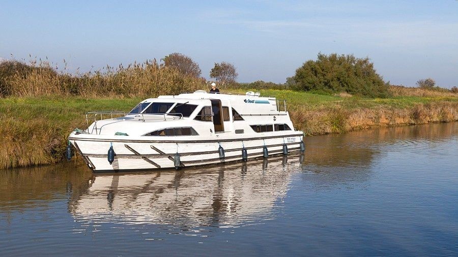 Le Boat Classique - Boatscribe.com