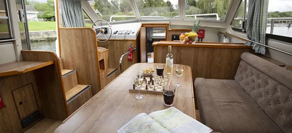 Le Boat Crusader - Boatscribe.com