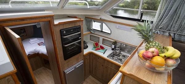 Le Boat Crusader - Boatscribe.com