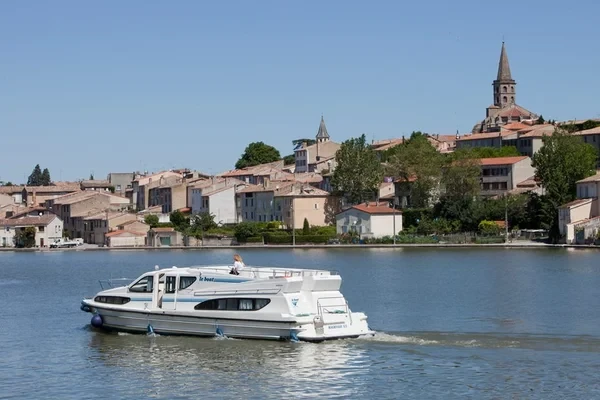 Le Boat Magnifique - Boatscribe.com