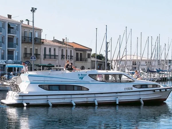 Le Boat Magnifique - Boatscribe.com