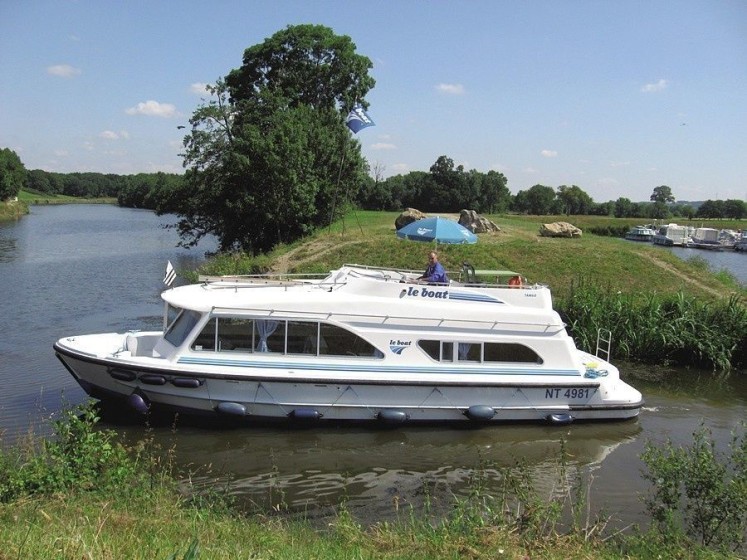 Le Boat Tango - Boatscribe.com