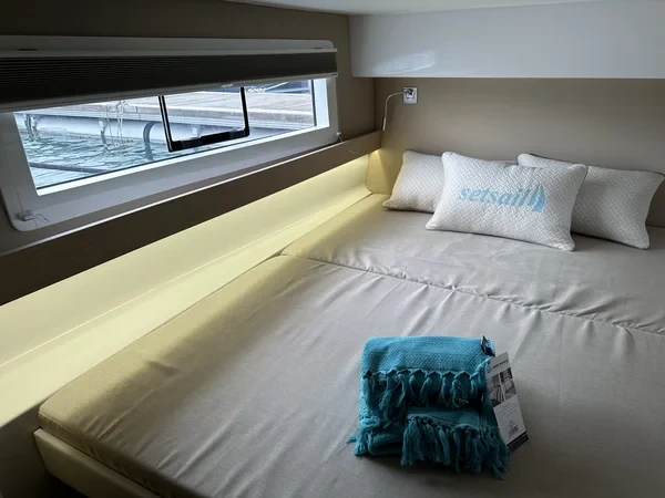 Aventura 37 - Boatscribe.com