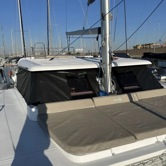 Aventura 37 - Boatscribe.com